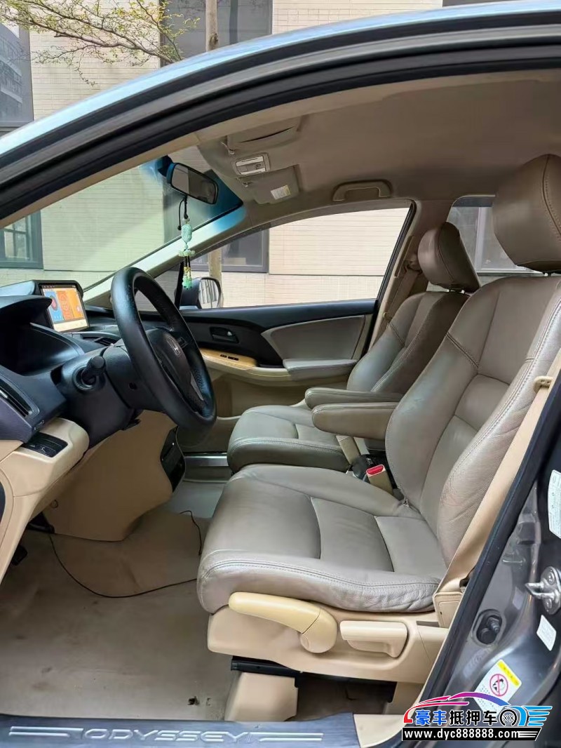 12年本田奥德赛轿车抵押车出售