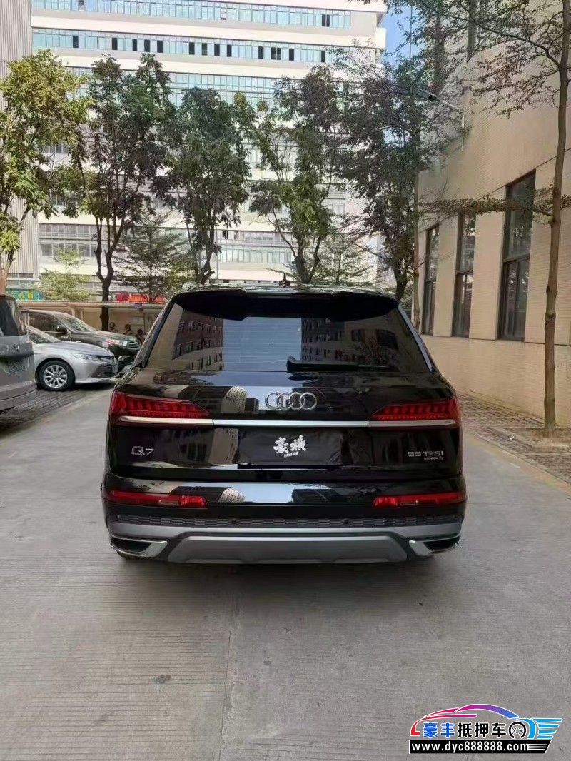 23年奥迪Q7轿车抵押车出售