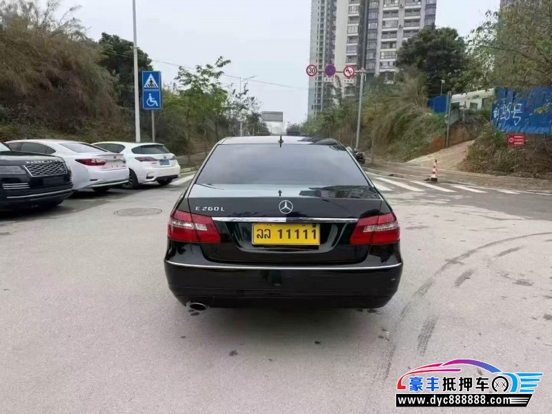 13年奔驰E轿车抵押车出售