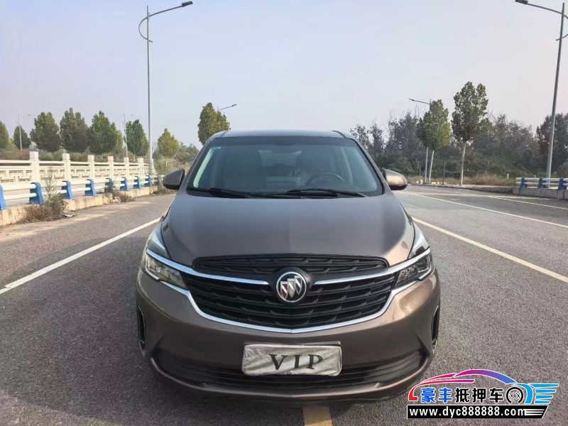 抵押车出售22年别克GL8轿车