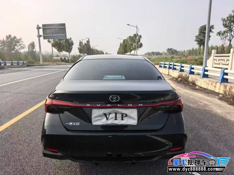 25年丰田亚洲龙轿车抵押车出售