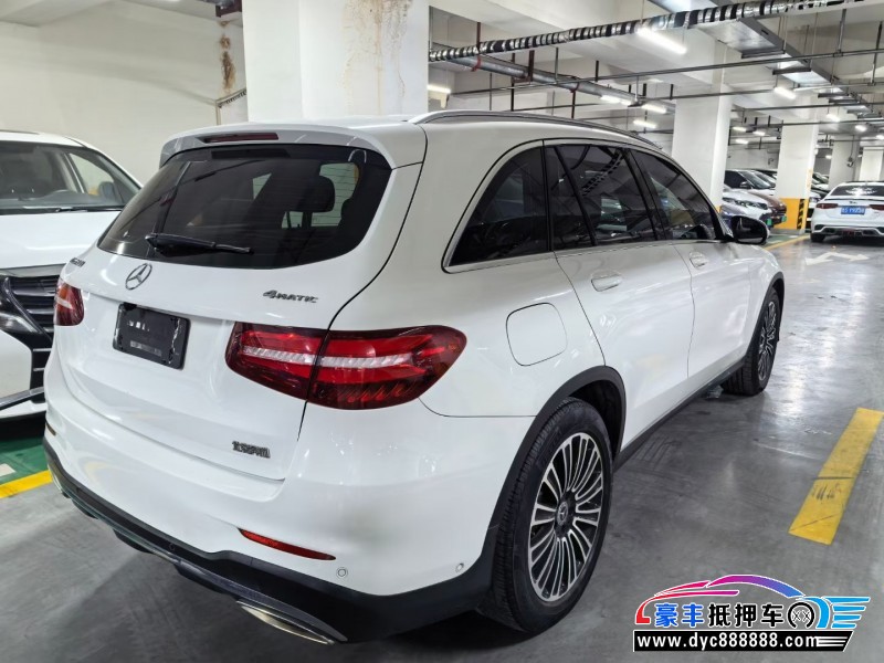 18年奔驰GLC轿车抵押车出售