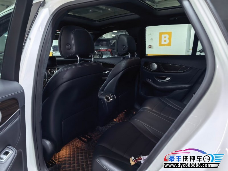 18年奔驰GLC轿车抵押车出售