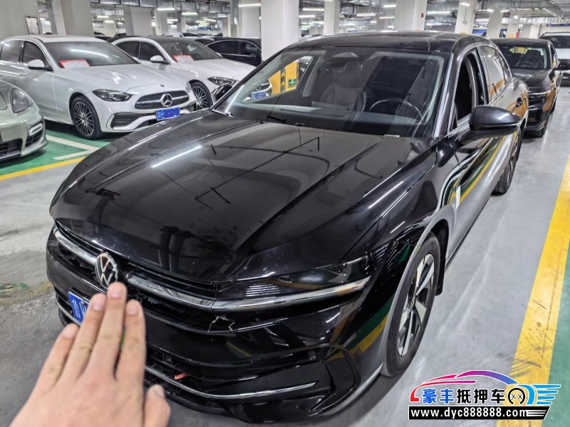 抵押车出售24年大众迈腾轿车
