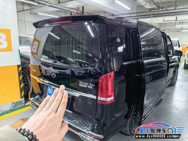 18年奔驰V轿车抵押车出售