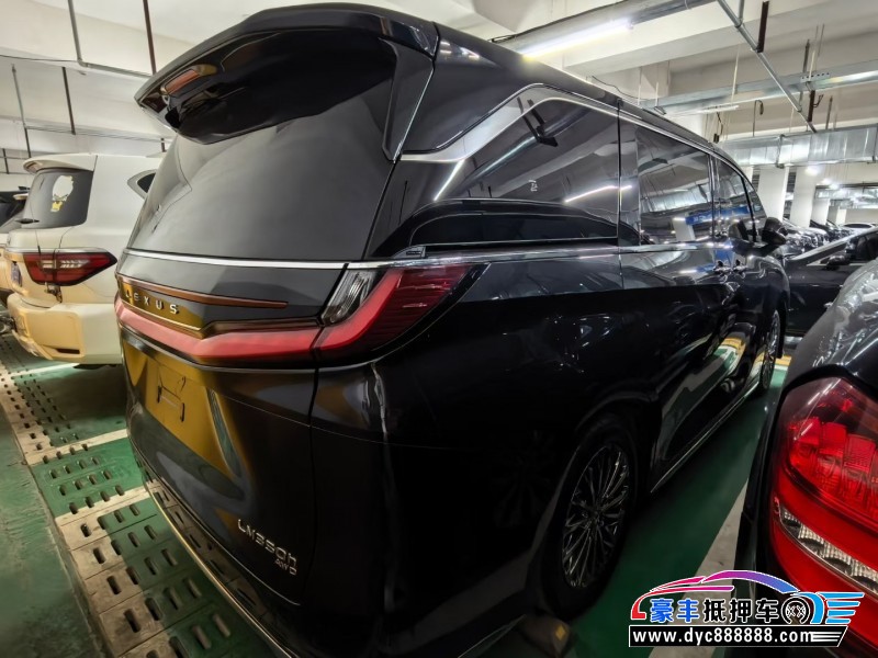 24年雷克萨斯lm轿车抵押车出售