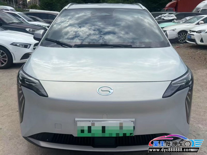 抵押车出售25年埃安Y轿车