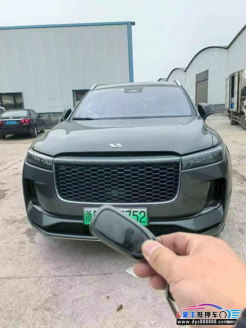 抵押车出售23年理想ONE轿车