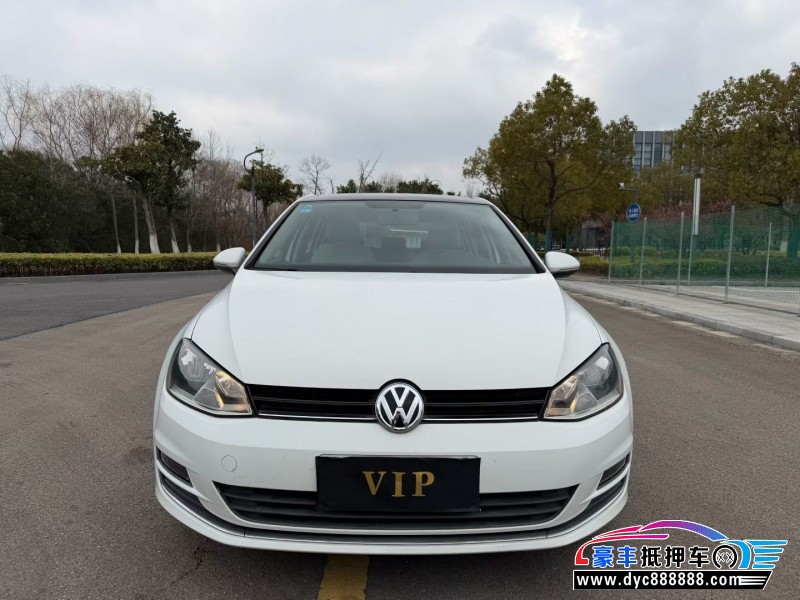 抵押车出售15年大众高尔夫轿车