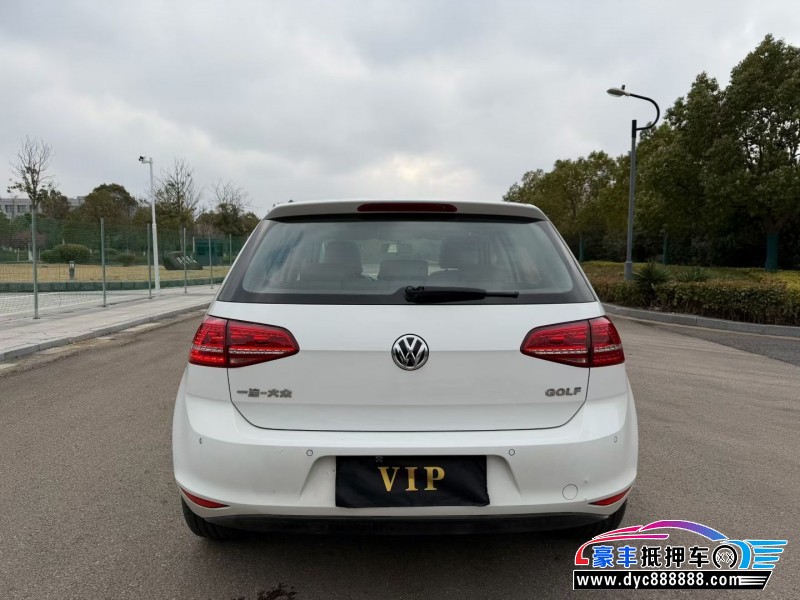 15年大众高尔夫轿车抵押车出售