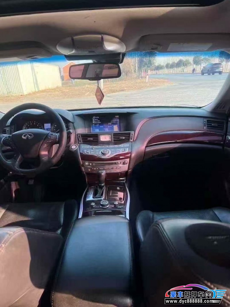 12年英菲尼迪M37轿车抵押车出售