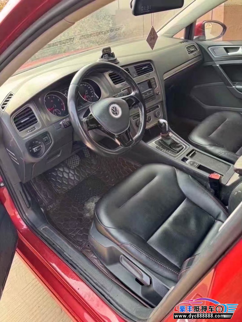 16年大众高尔夫轿车抵押车出售