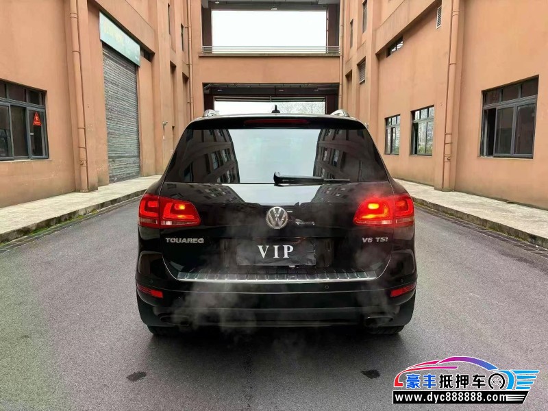 12年大众途锐轿车抵押车出售