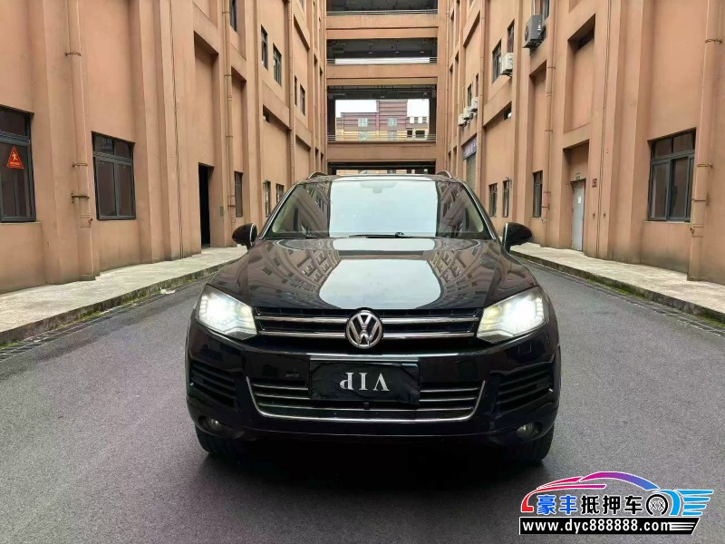 抵押车出售12年大众途锐轿车