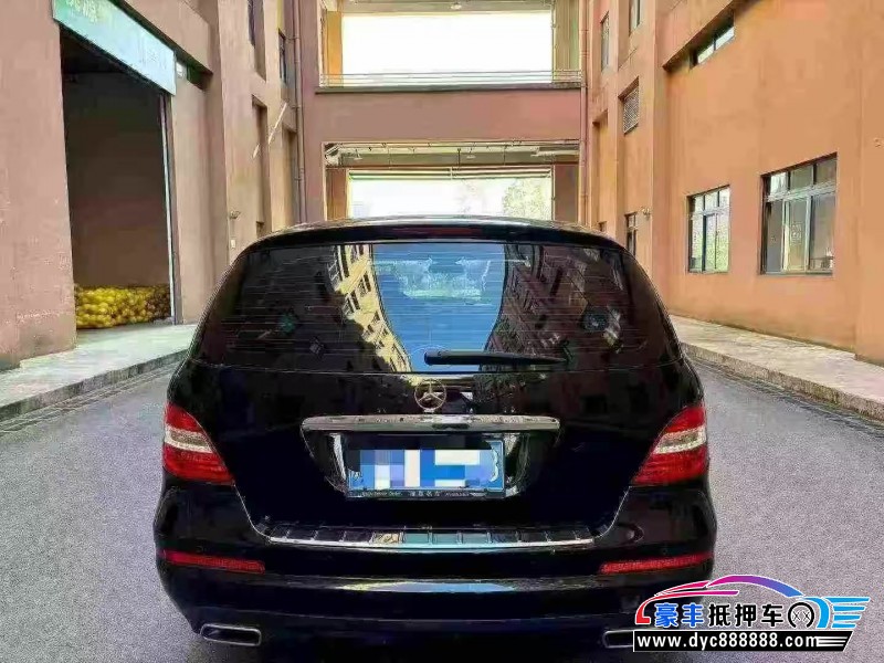 16年奔驰R轿车抵押车出售