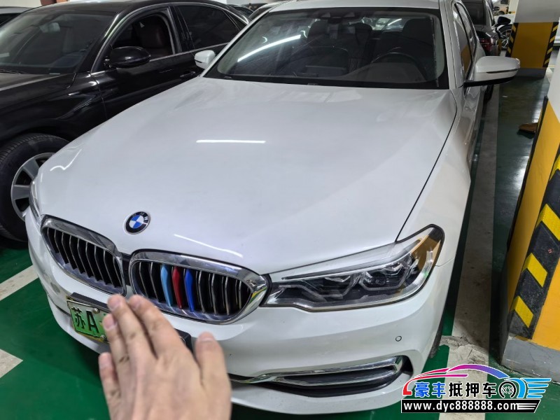 抵押车出售20年宝马5系轿车