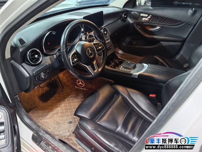 19年奔驰C轿车抵押车出售