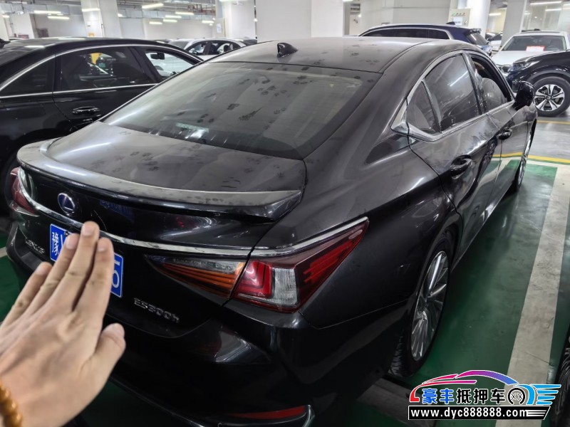 22年雷克萨斯ES轿车抵押车出售