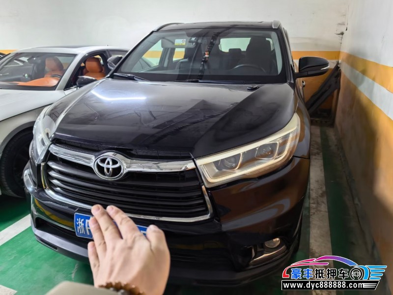 抵押车出售18年丰田汉兰达轿车