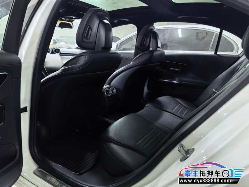 22年奔驰C轿车抵押车出售