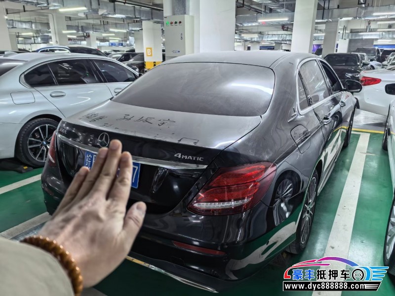 18年奔驰E轿车抵押车出售