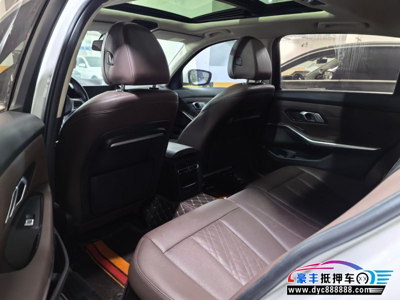 22年宝马3系轿车抵押车出售