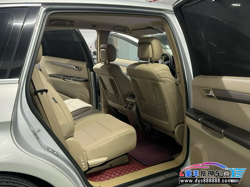 12年奔驰R轿车抵押车出售