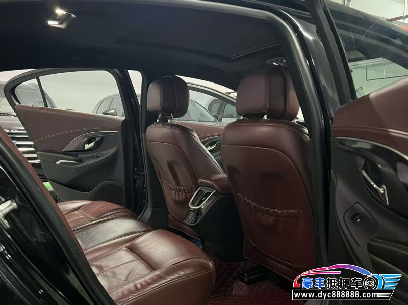 15年别克君越轿车抵押车出售