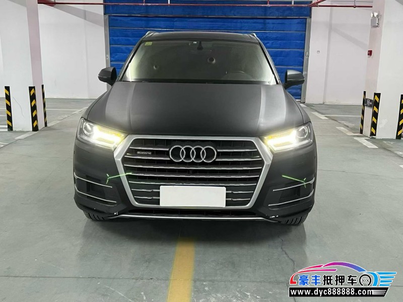 抵押车出售19年奥迪Q7轿车