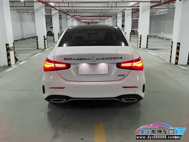 23年奔驰A轿车抵押车出售