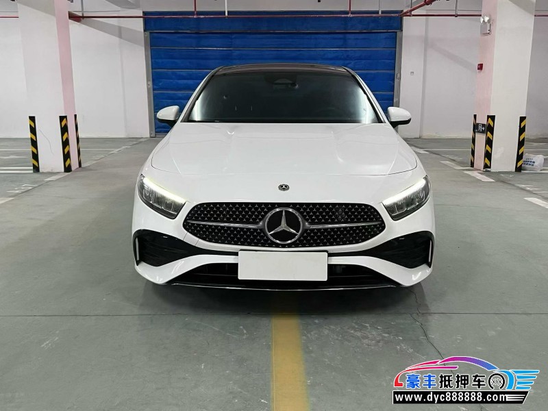 抵押车出售23年奔驰A轿车