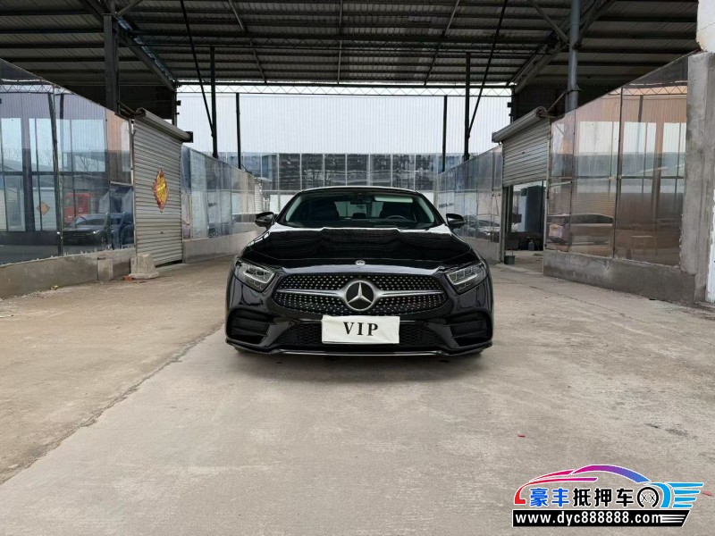 抵押车出售21年奔驰CLS轿车