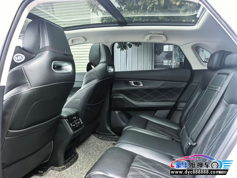 24年长安长安UNI轿车抵押车出售