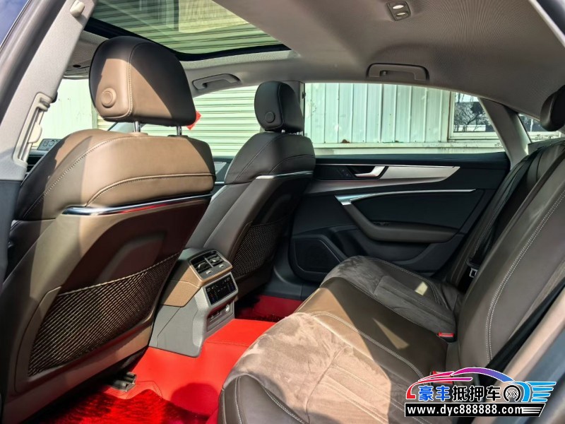 22年奥迪A7轿车抵押车出售