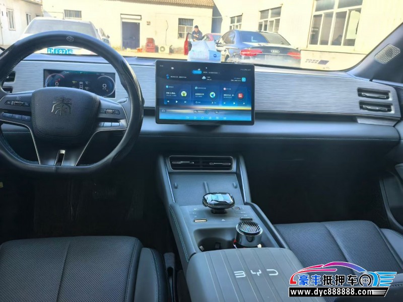 24年比亚迪秦轿车抵押车出售