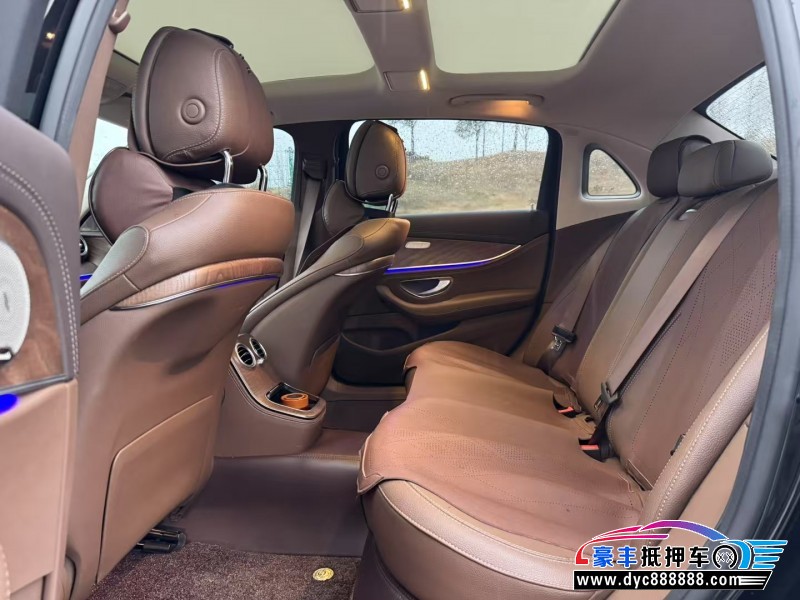 23年奔驰E轿车抵押车出售