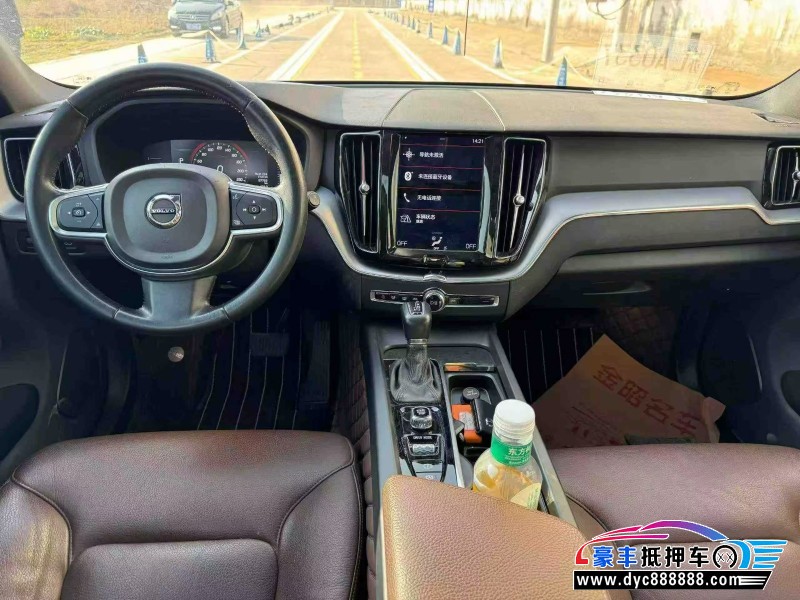 21年沃尔沃XC60SUV抵押车出售
