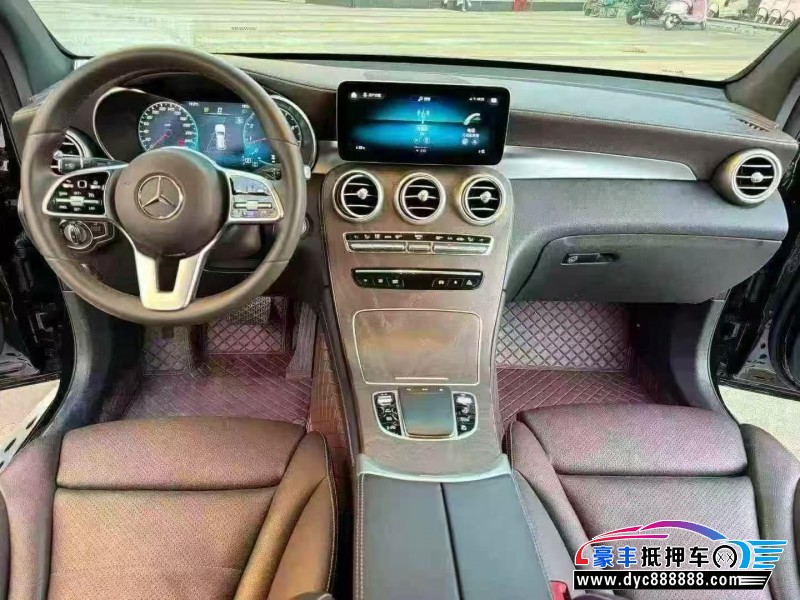 20年奔驰GLC轿车抵押车出售