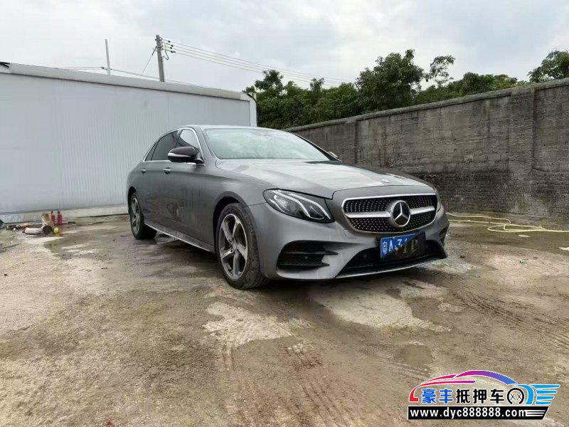 17年奔驰E轿车抵押车出售