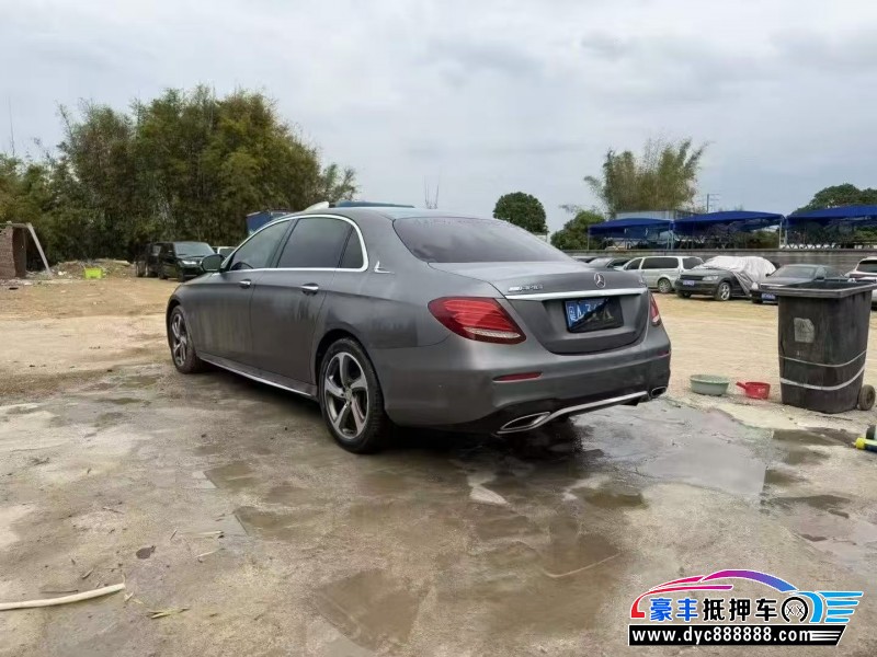 17年奔驰E轿车抵押车出售