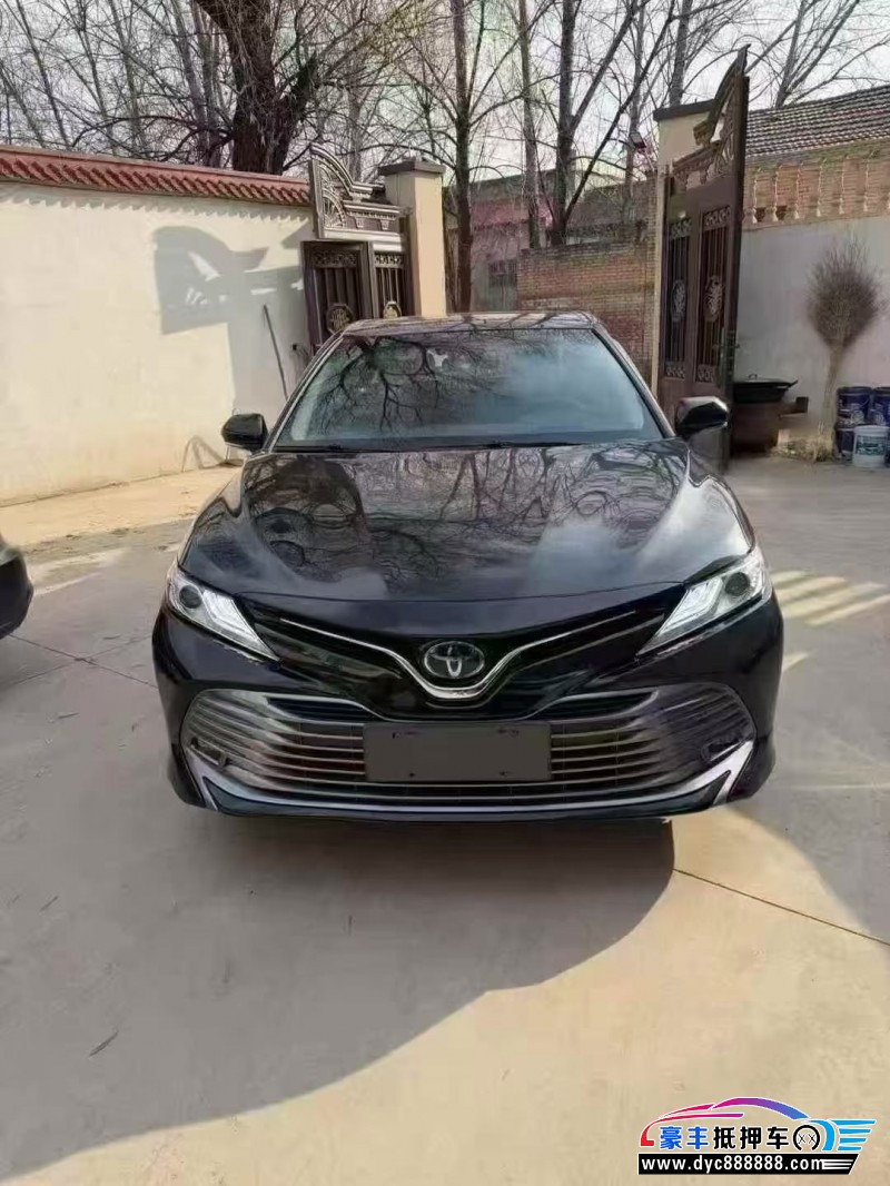 抵押车出售21年丰田凯美瑞轿车