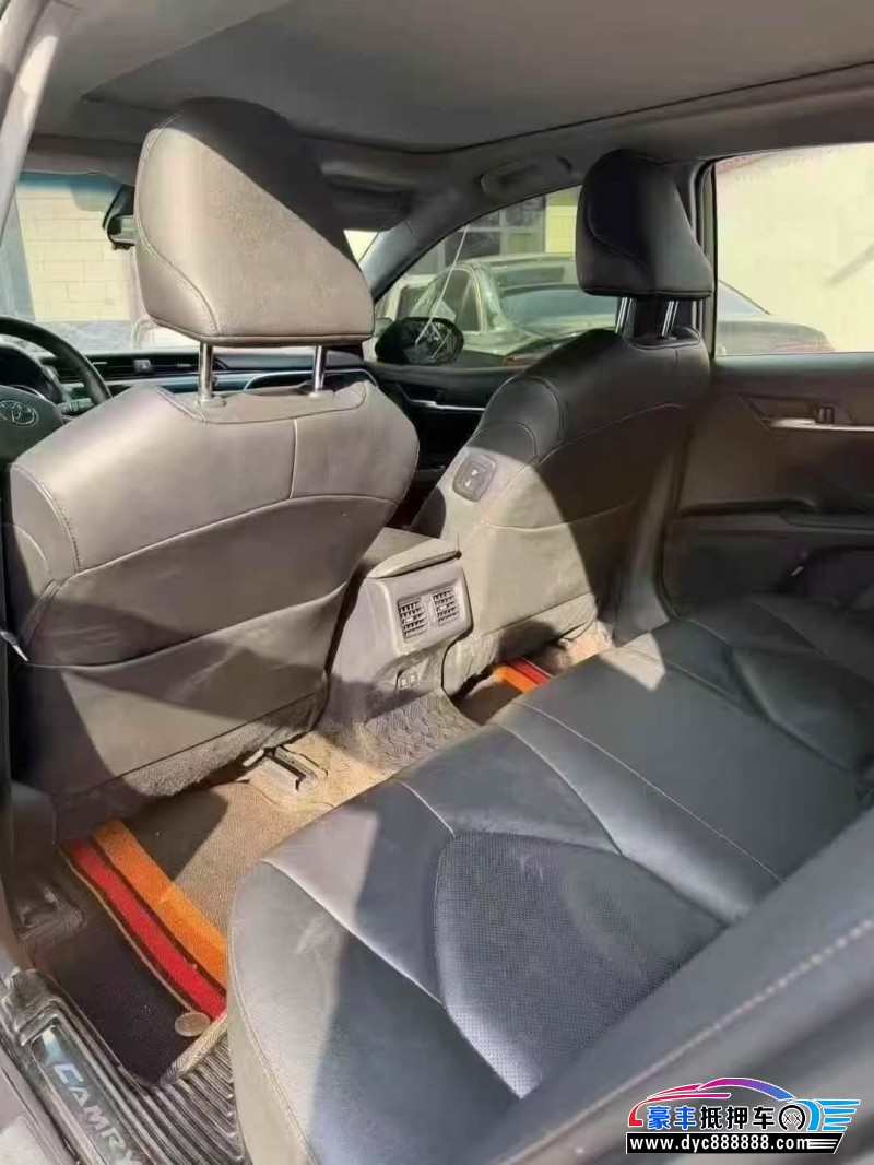 21年丰田凯美瑞轿车抵押车出售