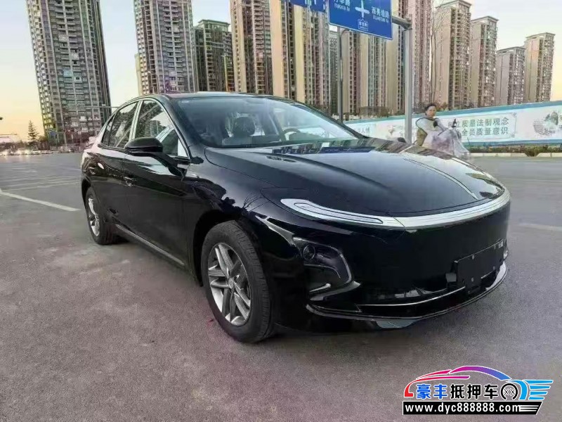 25年红旗EQM5轿车抵押车出售