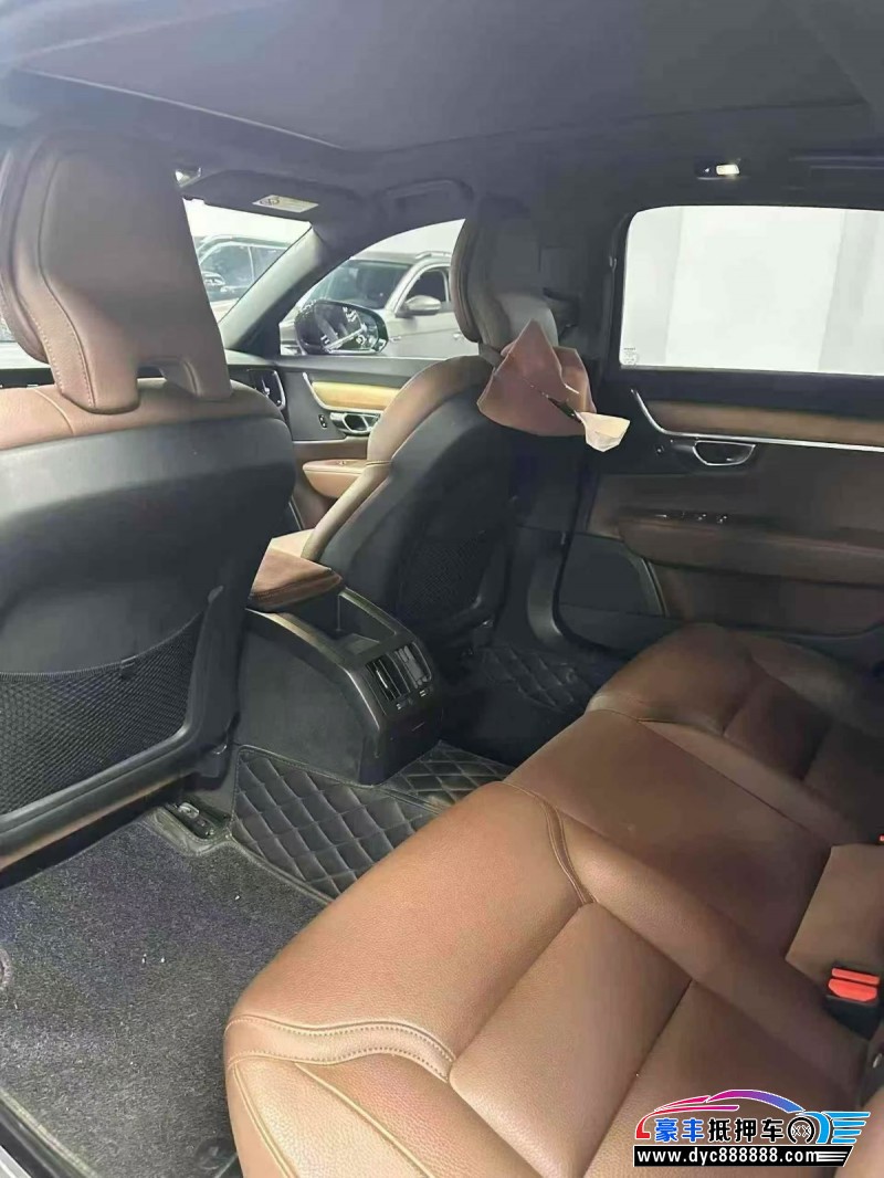 22年沃尔沃S90轿车抵押车出售