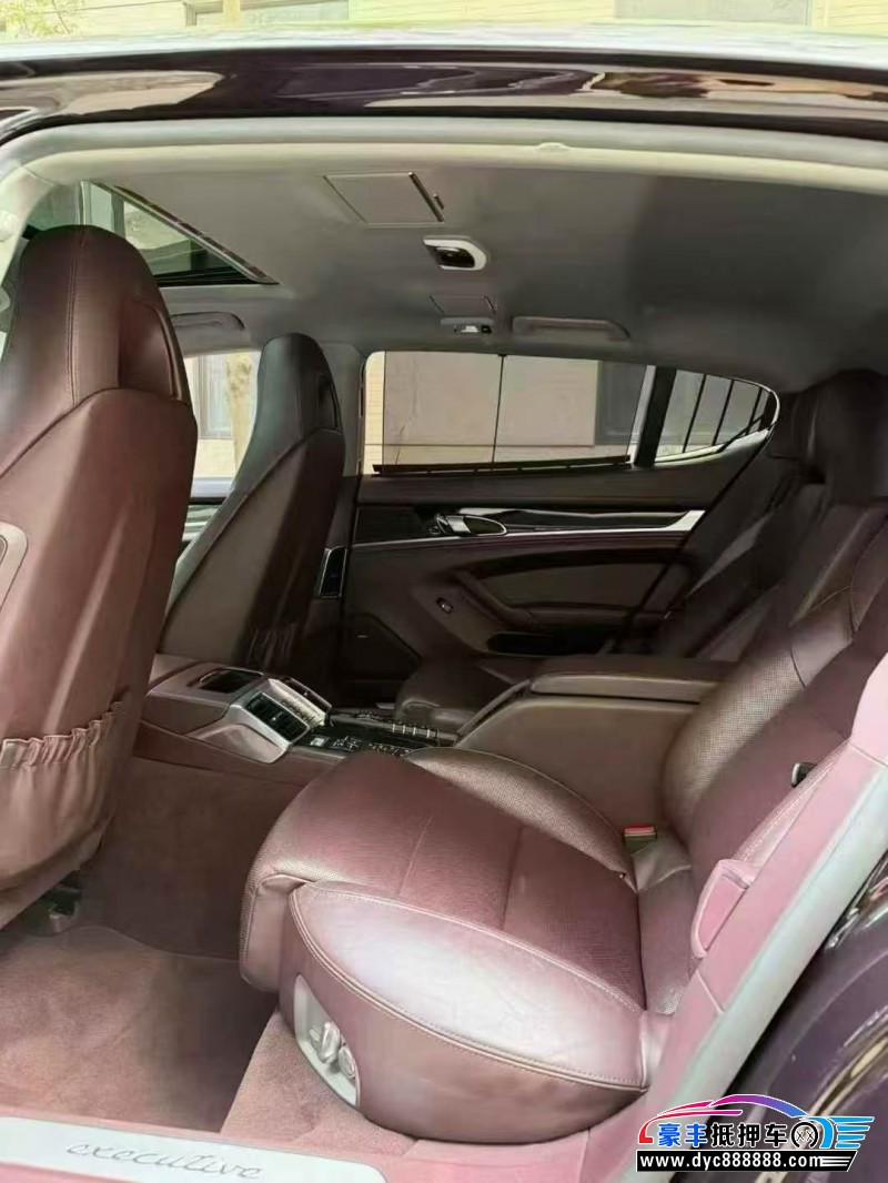 15年保时捷帕纳梅拉轿车抵押车出售