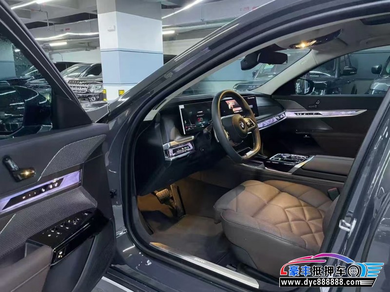 24年宝马7系轿车抵押车出售