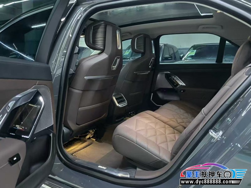 24年宝马7系轿车抵押车出售