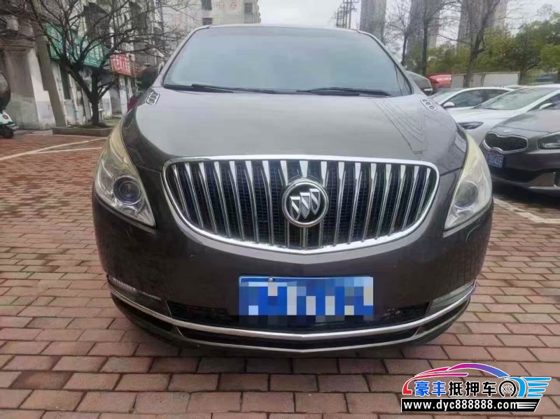 抵押车出售17年别克GL8轿车