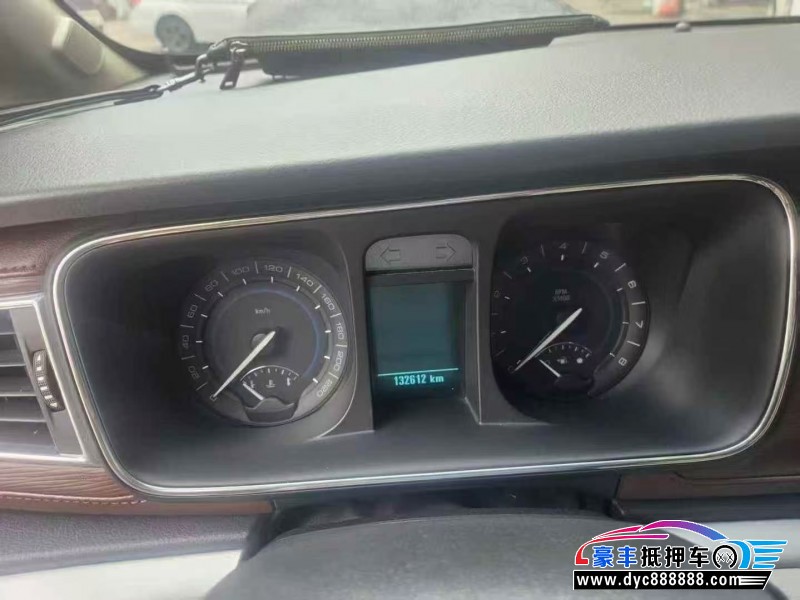 17年别克GL8轿车抵押车出售