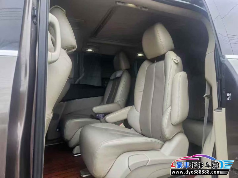 17年别克GL8轿车抵押车出售